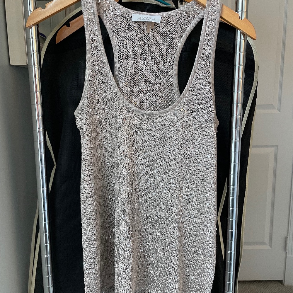 Sequin Sleeveless Knit top
